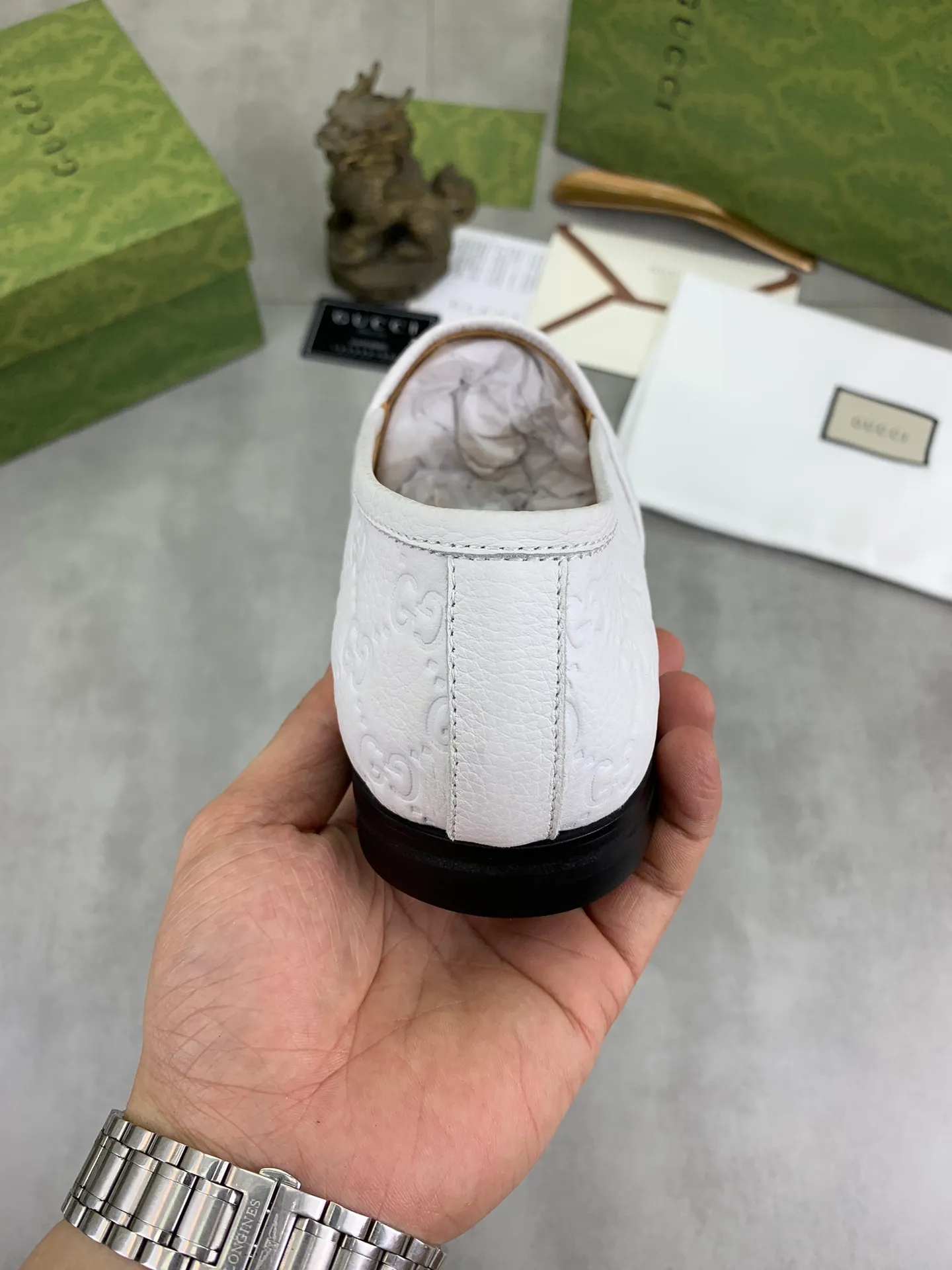 Men's Men's Shoes 💰P500💰【New Style】Water-dyed Niuli Gucci's most popular selection of lazy slip-on leather shoes (Gucci) official website latest Gucci lazy leather shoes, hot style 💥 simple and elegant style, exclusive for trendy men. Unique official website latest brand original double G embossing Elements 👑 Original Gucci decoration, fashionable and elegant, fabric original calfskin ✅ fully imported first-layer cowhide lining, official website designated wear-resistant, rubber business outsole, classic model taken at the counter in real life 🎬38-44 Various colors available